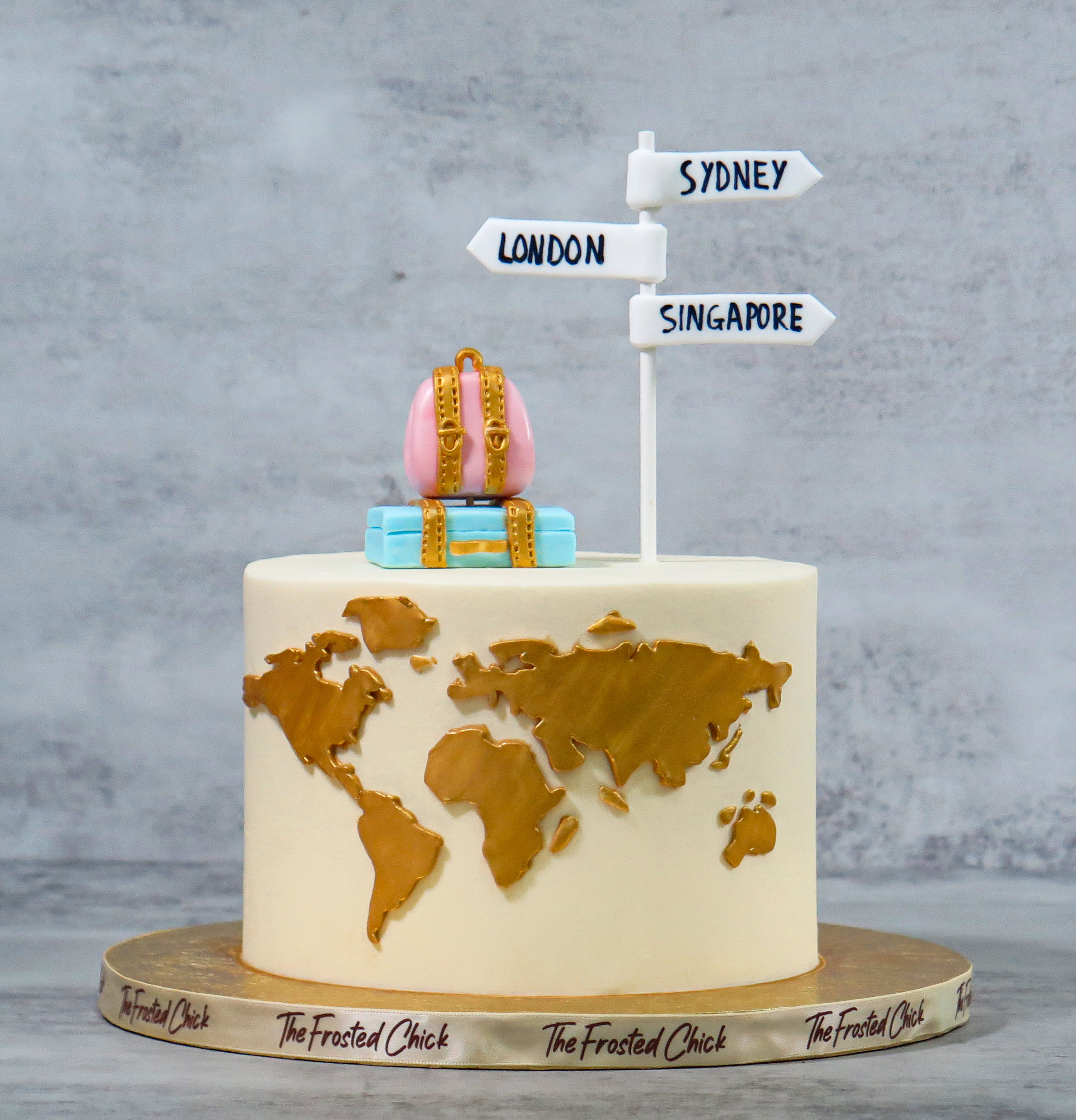 minimalist travel cake